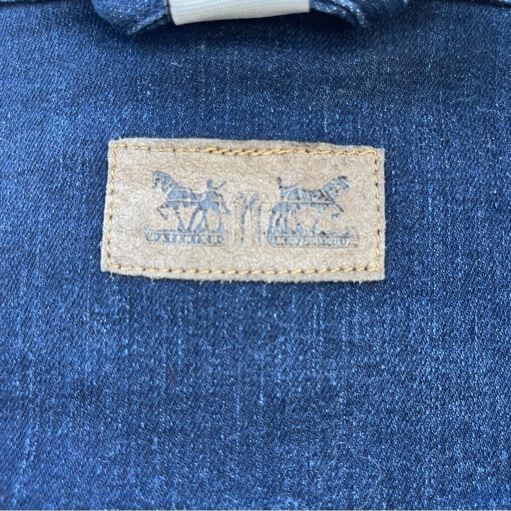 LEVI STRAUSS ~ Dark Wash Stretch Denim Jacket ~ Classic Levi’s Details ~ Small - Picture 8 of 12